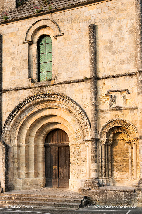 Saint Emilion:  facade of the Eglise Collegiale (XII-XV century)